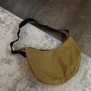 Medium Crossbody Baggu Bag